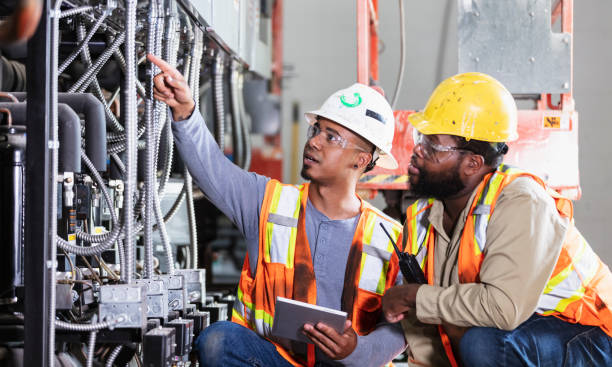 Best Best Electricians Near Me  in Cascade, IA